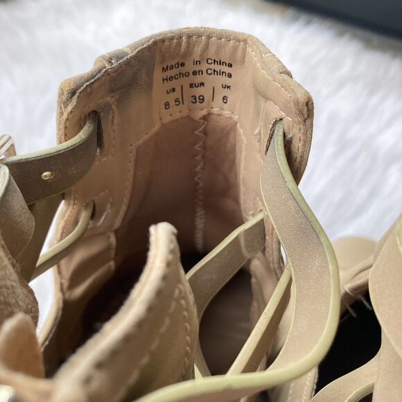 CALL IT SPRING Heels Sz 8.5M Beige Booties Strappy Ankle Back Zip Block Womens - Picture 13 of 13